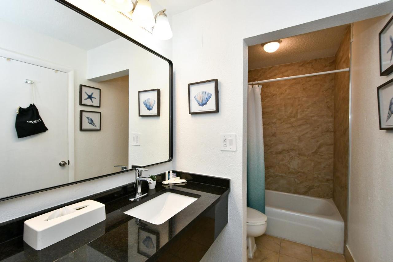 Sarasota Cay Club #612 - Heated Pool, Bunk Beds, Huge Tv, Tiki Bar, More! South Bradenton Экстерьер фото